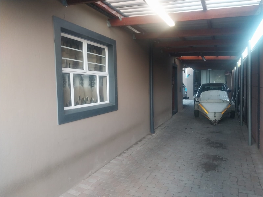 4 Bedroom Property for Sale in Ravensmead Western Cape